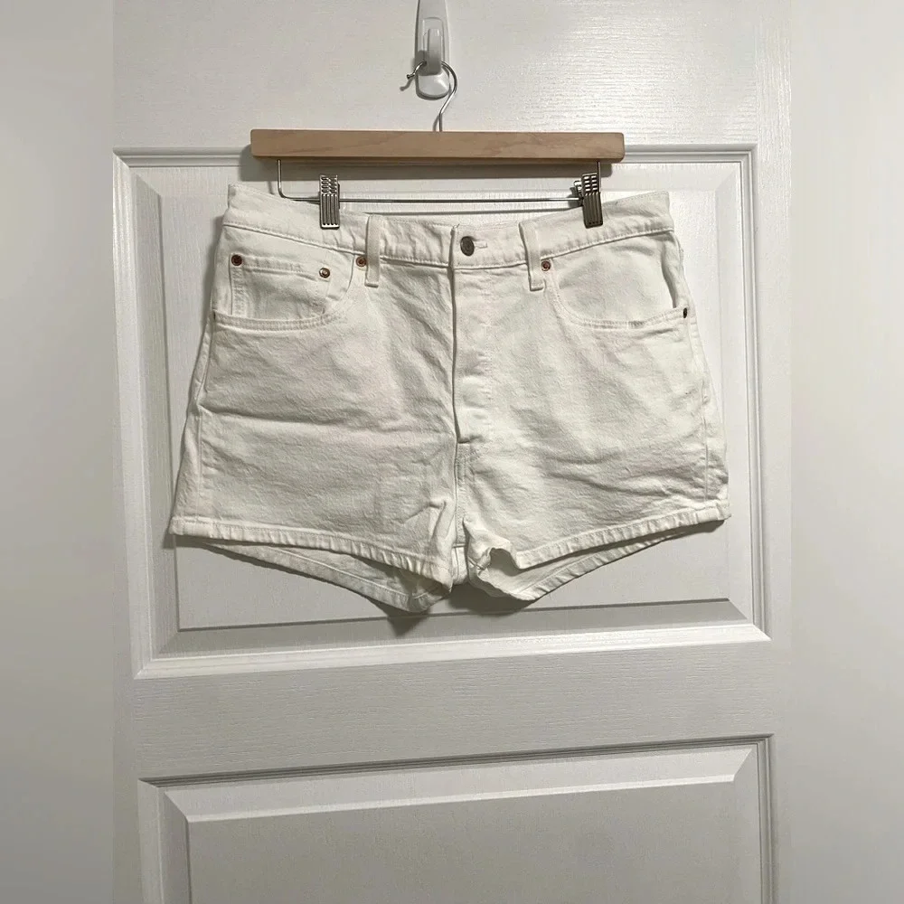 LEVI’S 501  Denim Shorts - Picture 2 of 8